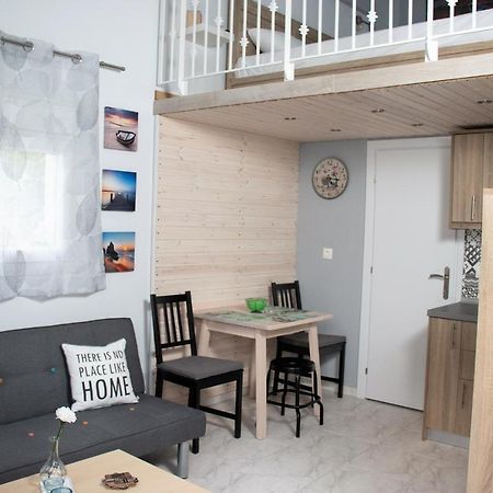Filippou Luxury Apartments فلوغيتا المظهر الخارجي الصورة