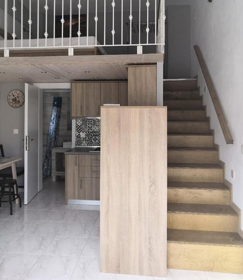 Filippou Luxury Apartments فلوغيتا المظهر الخارجي الصورة