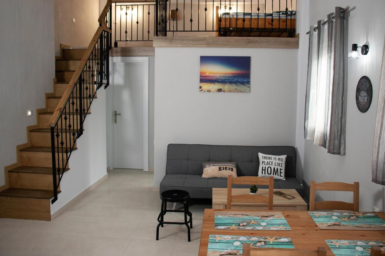 Filippou Luxury Apartments فلوغيتا المظهر الخارجي الصورة