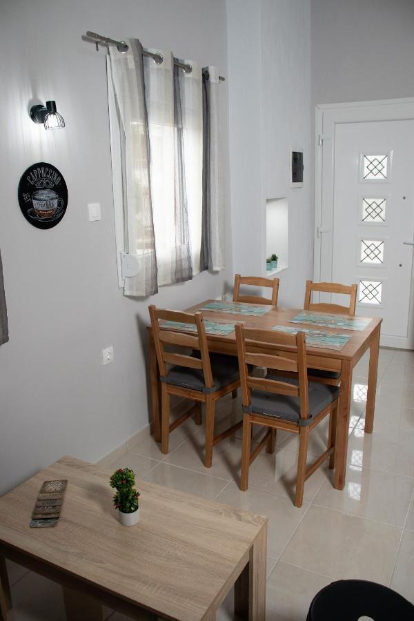 Filippou Luxury Apartments فلوغيتا المظهر الخارجي الصورة